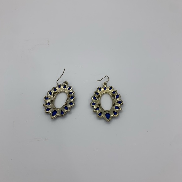 Beautiful Large Gold Tone Royal Blue Faced Teardrop Lucite Gem Vtg. Earrings - Picture 6 of 6